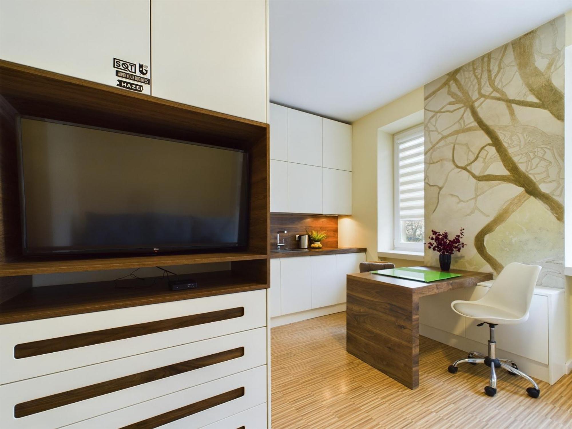 Bright Near The Palace Of Culture & Science By Renters Apartament *